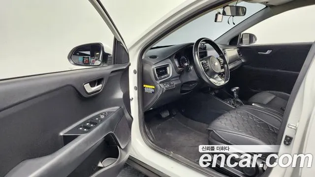 Kia Stonic id 2690332 из Кореи 11