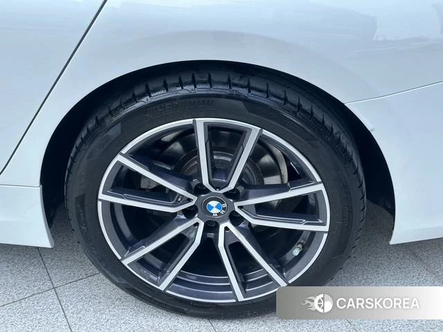 BMW 3 series id 4380407 из Китая 11