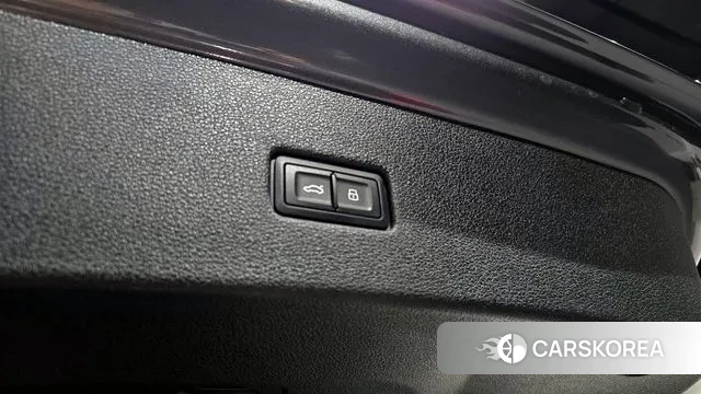 Audi SQ8 (4M) id 3373932 из Кореи 11