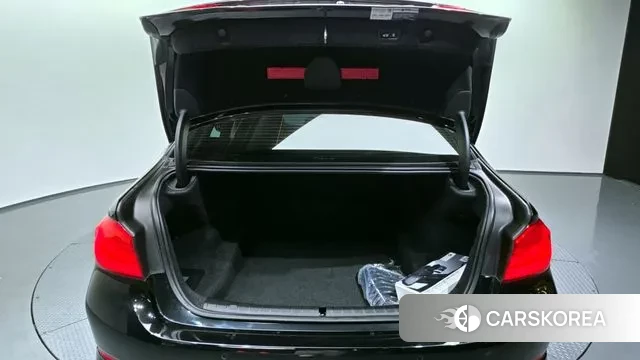 BMW 5 Series (G30) id 3090716 из Кореи 11