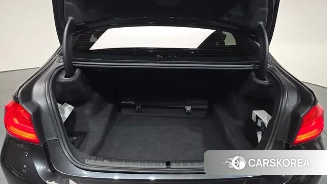 BMW 5 Series (G30) id 2981495 из Кореи 11