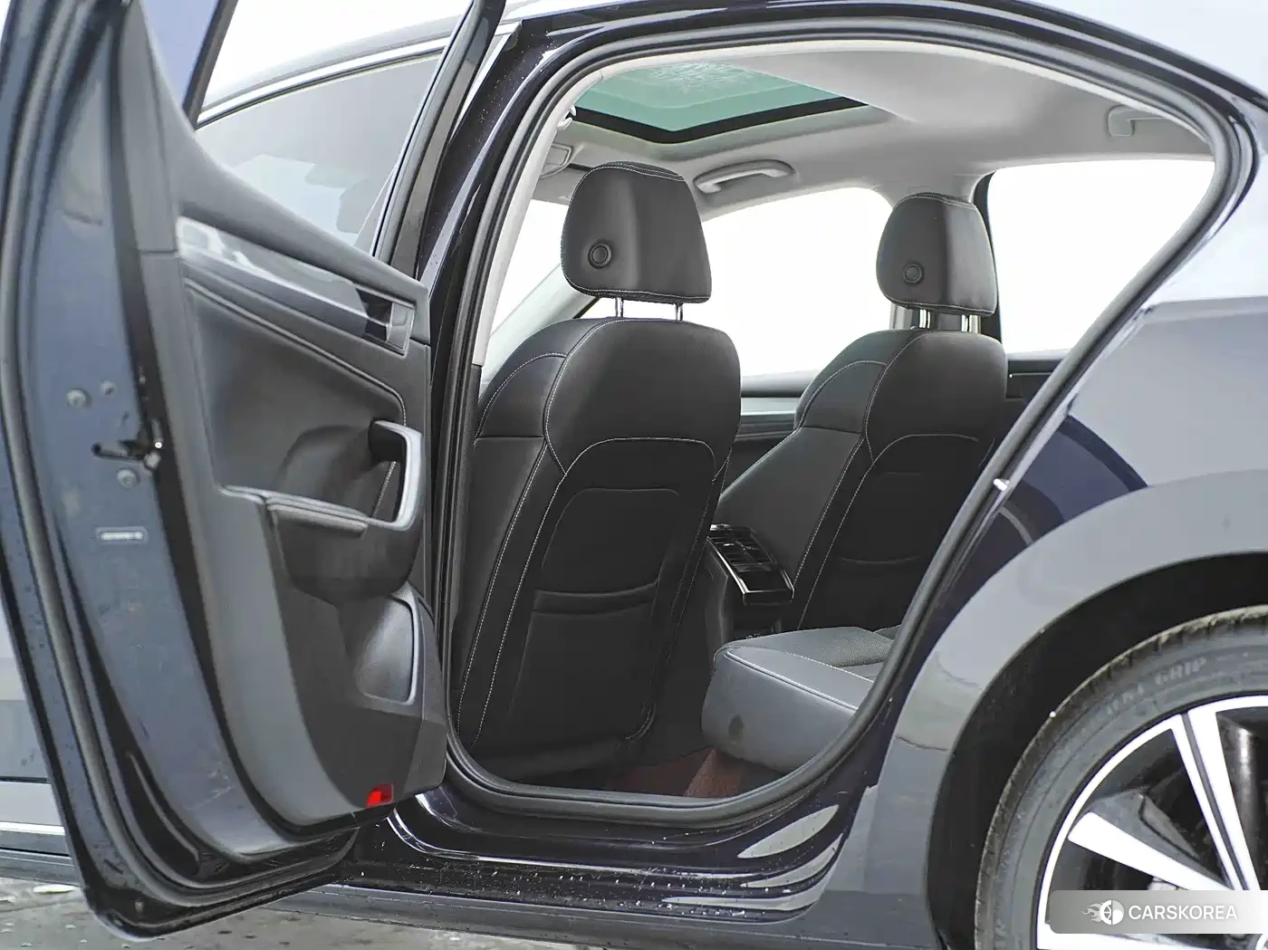 Skoda Superb id 4583717 из Китая 11