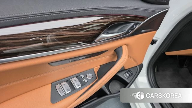 BMW 5 Series (G30) id 4603637 из Кореи 11