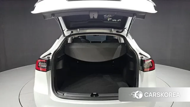 Tesla Model Y id 3763893 из Кореи 11