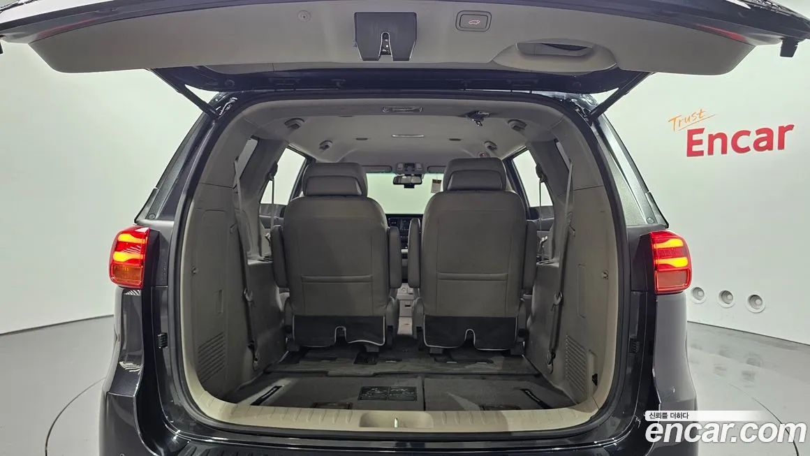 Kia The New Carnival id 2042143 из Кореи 11