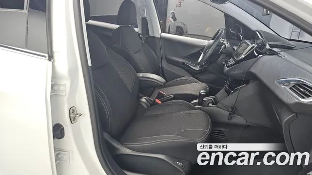 Peugeot 208 id 2665163 из Кореи 11