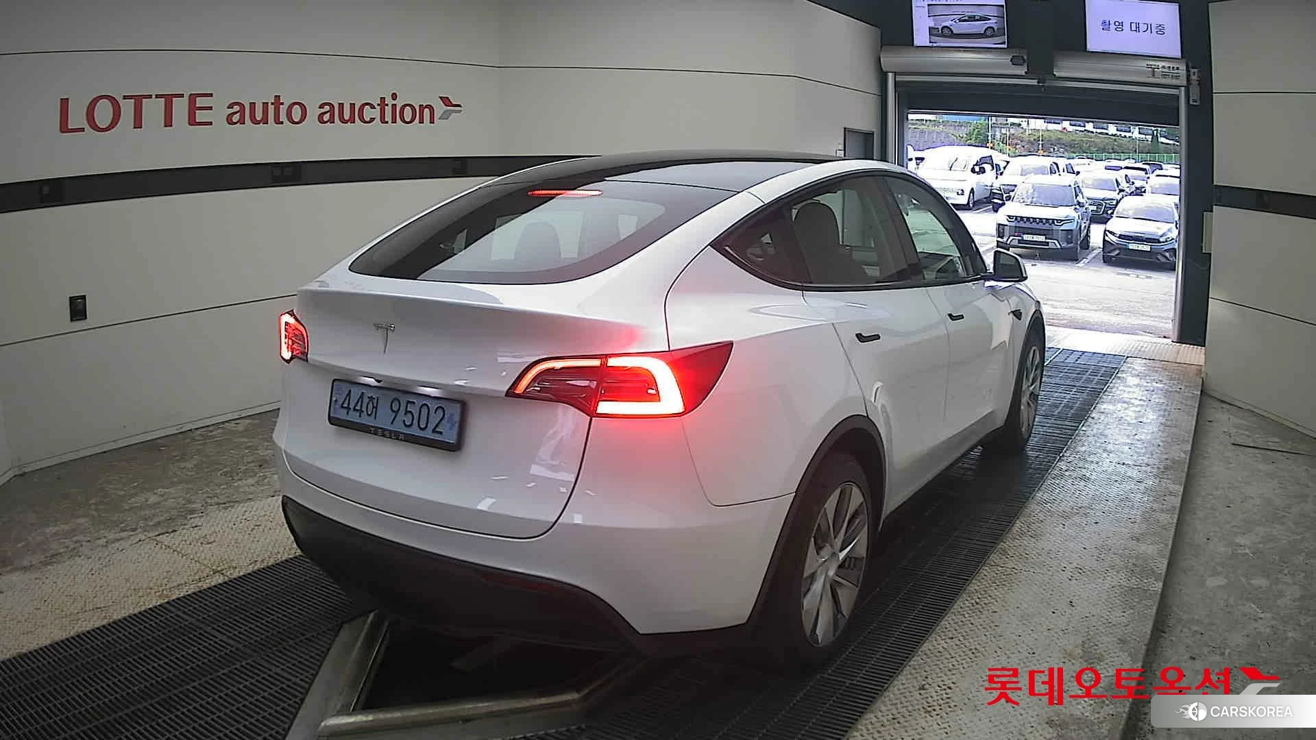 Tesla Model Y RWD id 4902616 из Кореи 11