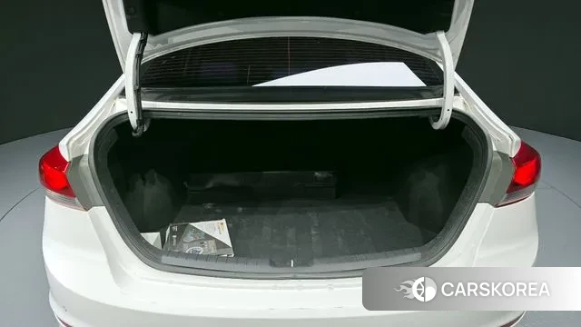 Hyundai Avante AD id 3563412 из Кореи 11