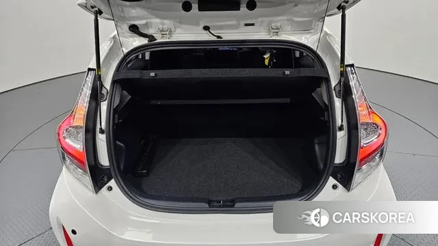 Toyota Prius C id 2986692 из Кореи 11