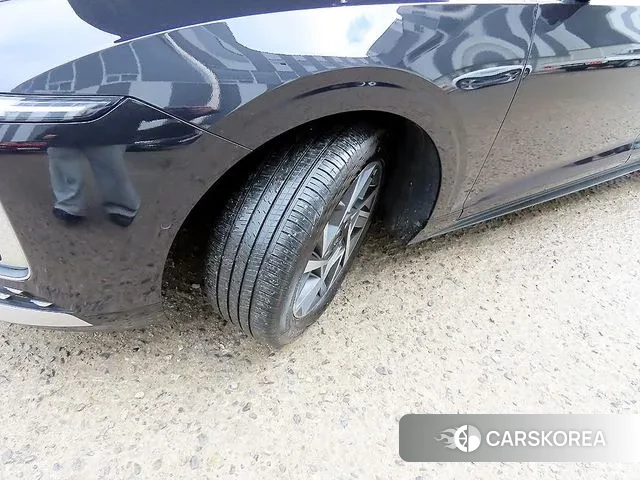 Hyundai Grandeur (GN7) id 3522398 из Кореи 11