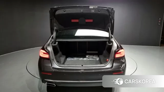 BMW 5 Series (G30) id 2984311 из Кореи 11