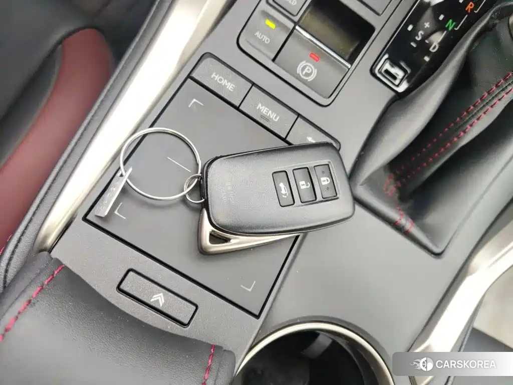 Lexus NX id 4589196 из Китая 11