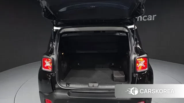 Jeep Renegade id 3748350 из Кореи 11