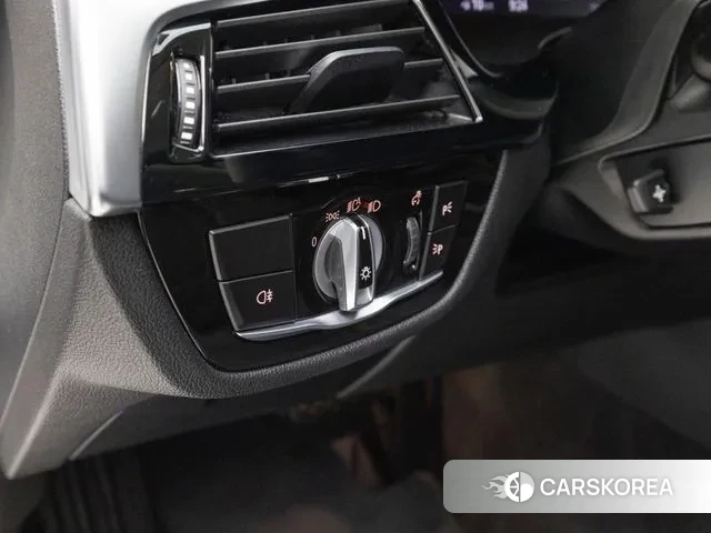 BMW 5 Series (G30) id 3089003 из Кореи 11