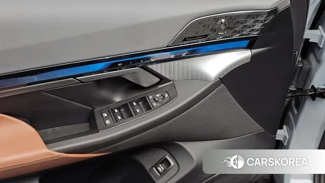 BMW 5 Series (G60) id 3502376 из Кореи 11