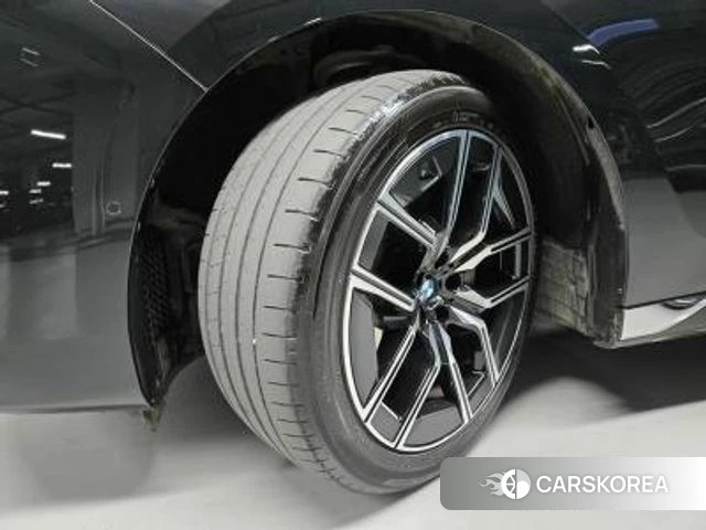 BMW 7 Series (G70) id 4442035 из Кореи 11