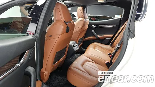 Maserati Ghibli id 2672136 из Кореи 11