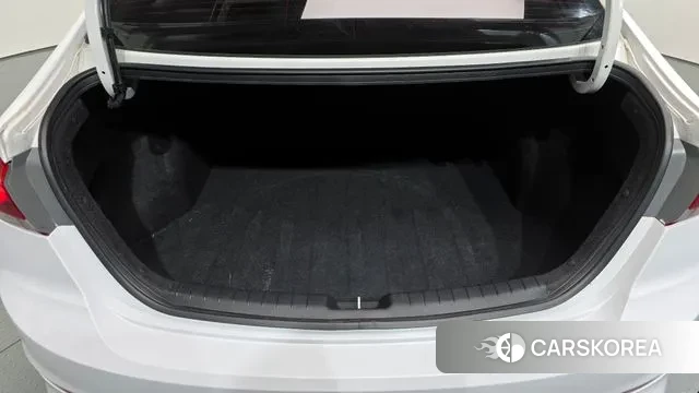 Hyundai Avante AD id 3465140 из Кореи 11