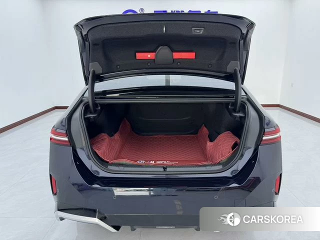 BMW 5 series id 4348927 из Китая 11
