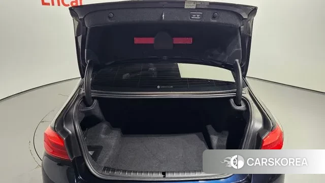 BMW 5 Series (G30) id 3034388 из Кореи 11