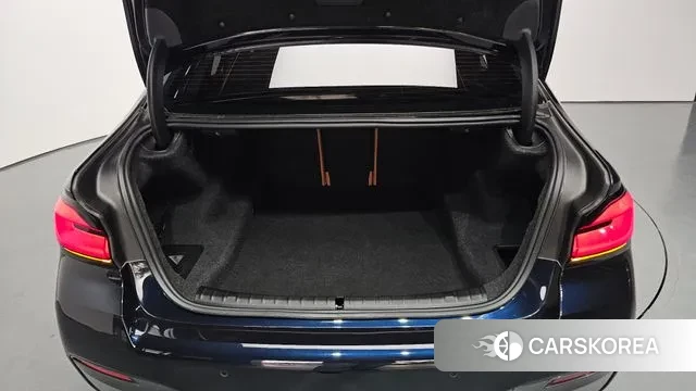 BMW 5 Series (G30) id 3042911 из Кореи 11