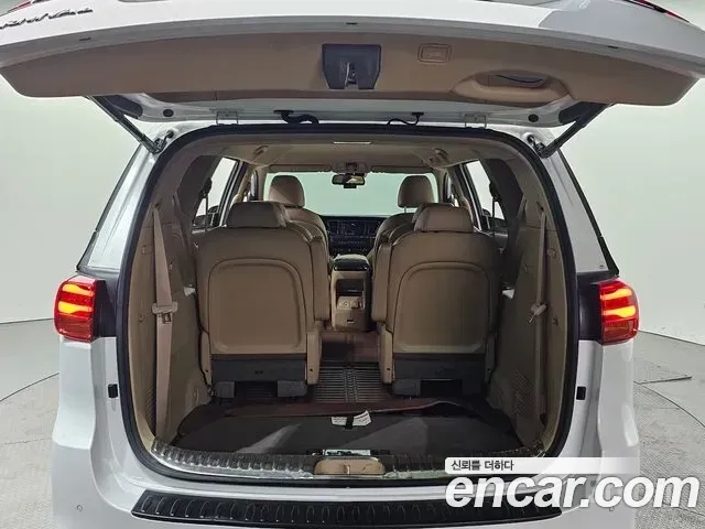 Kia The New Carnival id 2951628 из Кореи 11