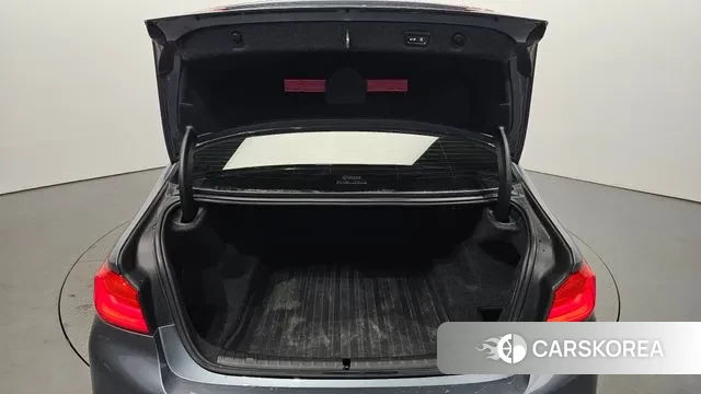 BMW 5 Series (G30) id 3489563 из Кореи 11