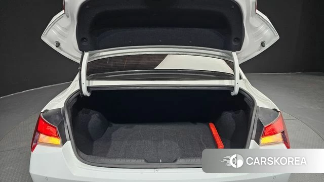 Hyundai Avante Hybrid (CN7) id 3827338 из Кореи 11