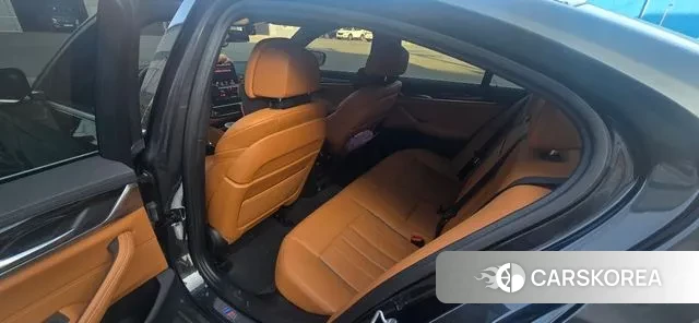 BMW 5 Series (G30) id 3660699 из Кореи 11