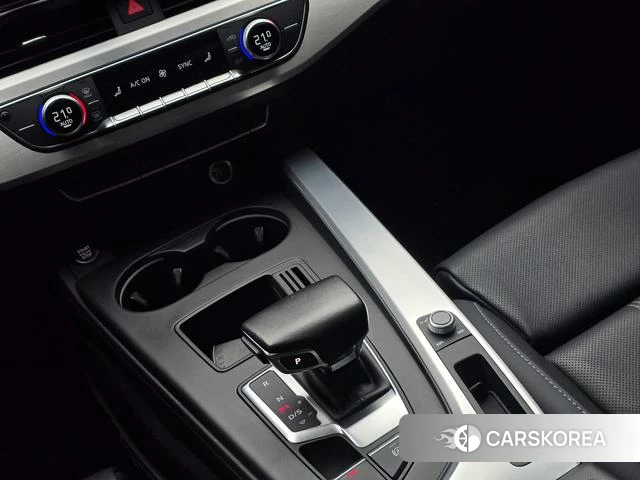 Audi A4L id 4275932 из Китая 11