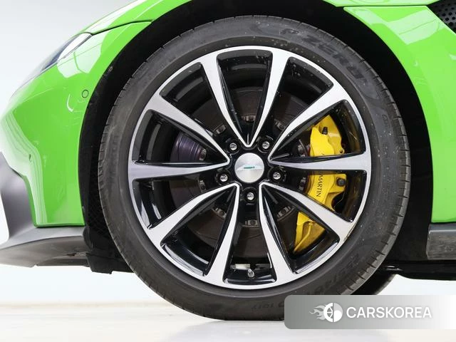 Aston Martin Vantage id 4238597 из Китая 11
