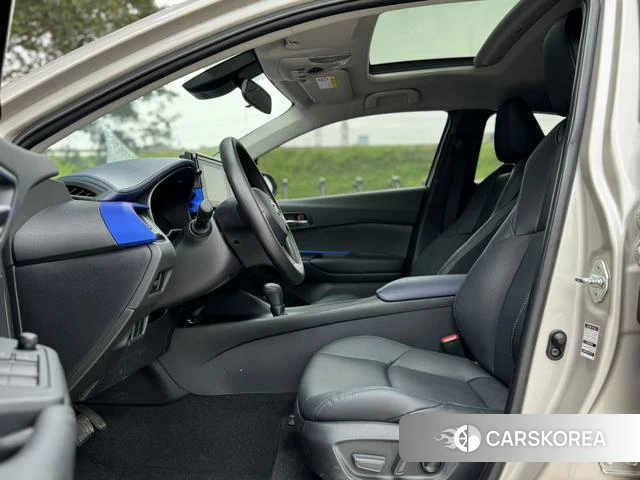 Toyota C-HR id 4263676 из Китая 11