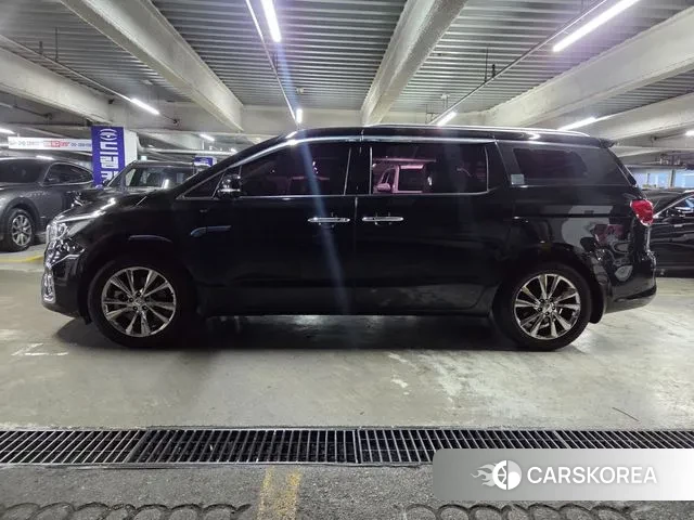 Kia The New Carnival id 3728329 из Кореи 11