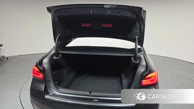 BMW 5 Series (G30) id 3841831 из Кореи 11