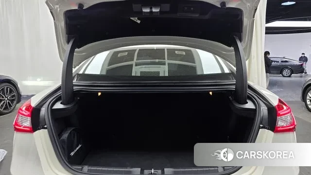 Maserati Ghibli id 3612266 из Кореи 11