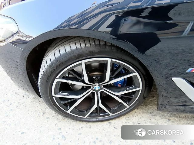 BMW 5 Series (G30) id 3897258 из Кореи 11