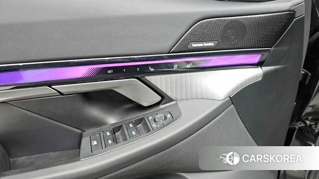 BMW 5 Series (G60) id 4185707 из Кореи 11