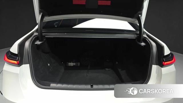 BMW 7 Series (G70) id 4200774 из Кореи 11