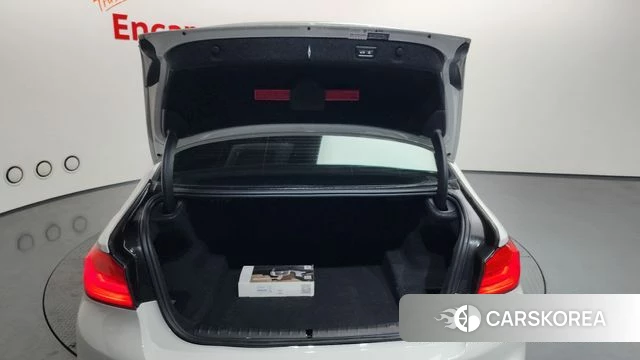 BMW 5 Series (G30) id 3807979 из Кореи 11