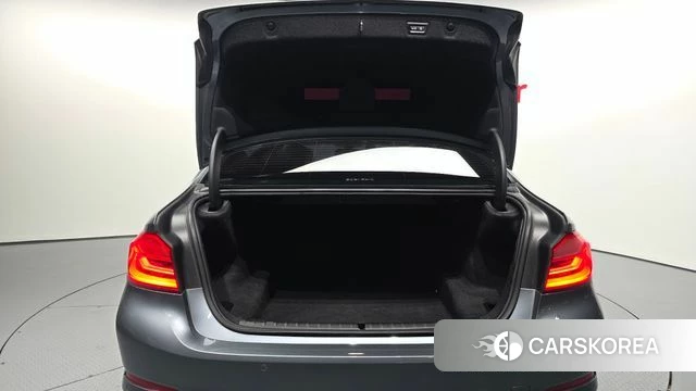 BMW 5 Series (G30) id 3861679 из Кореи 11