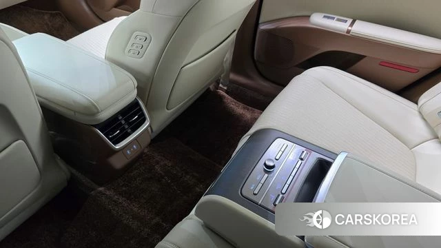 Hyundai Grandeur (GN7) id 4898382 из Кореи 11
