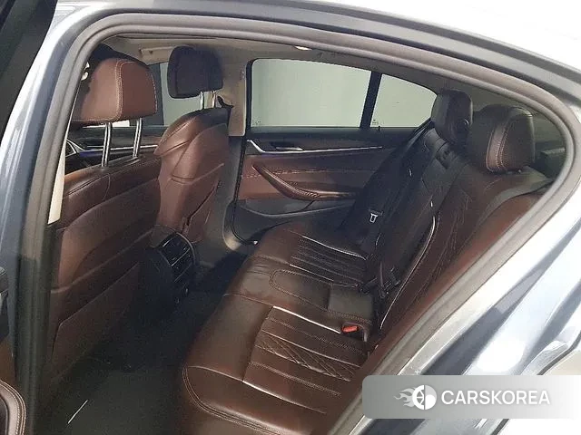 BMW 5 Series (G30) id 3485051 из Кореи 11