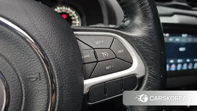 Jeep Renegade id 3329678 из Кореи 11