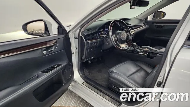 Lexus New ES300h id 2629604 из Кореи 11