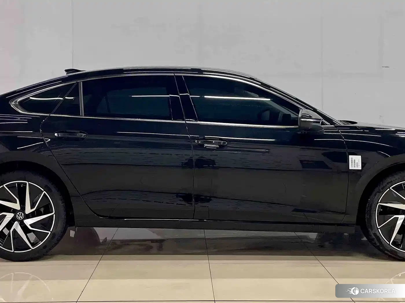 Volkswagen Magotan id 4686168 из Китая 11