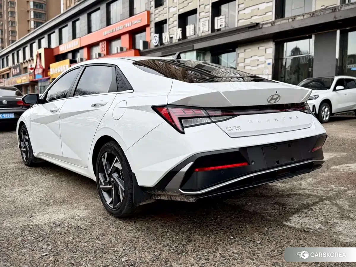 Hyundai Elantra id 4547313 из Китая 11