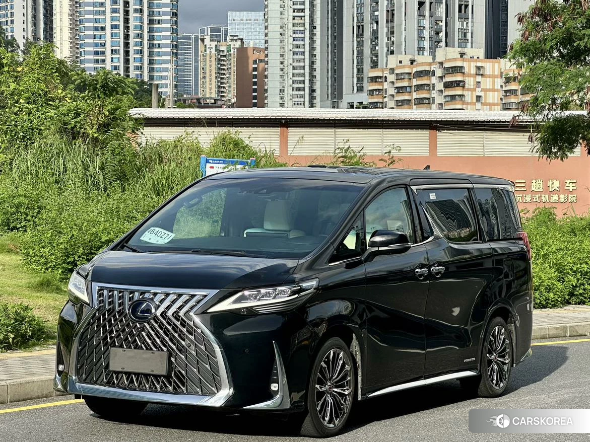 Lexus LM id 4485560 из Китая 11