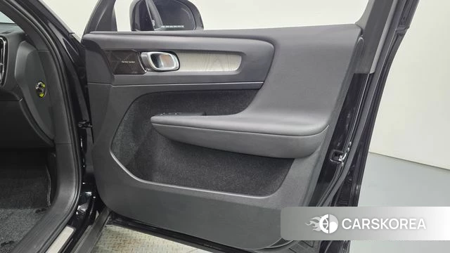 Volvo XC40 id 4677137 из Кореи 11
