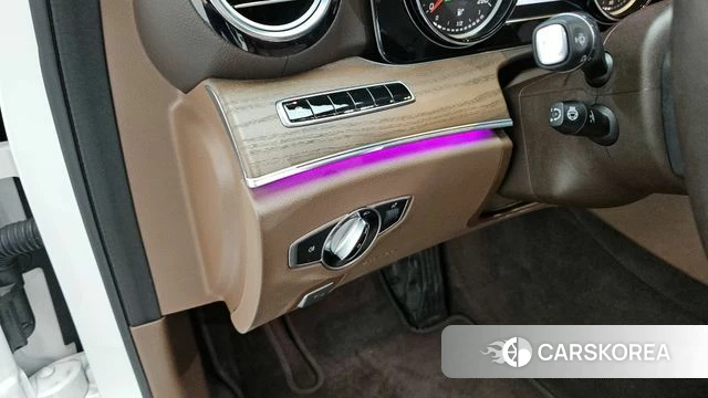 Mercedes-Benz E-Class W213 id 4345289 из Кореи 11