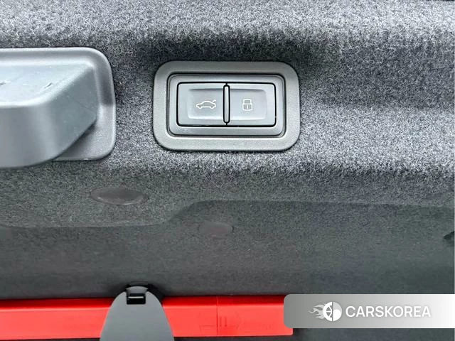 Audi A7L id 4300881 из Китая 11